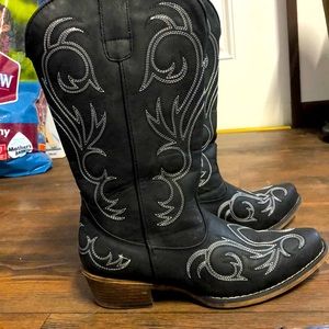 Women’s Black Roper boots